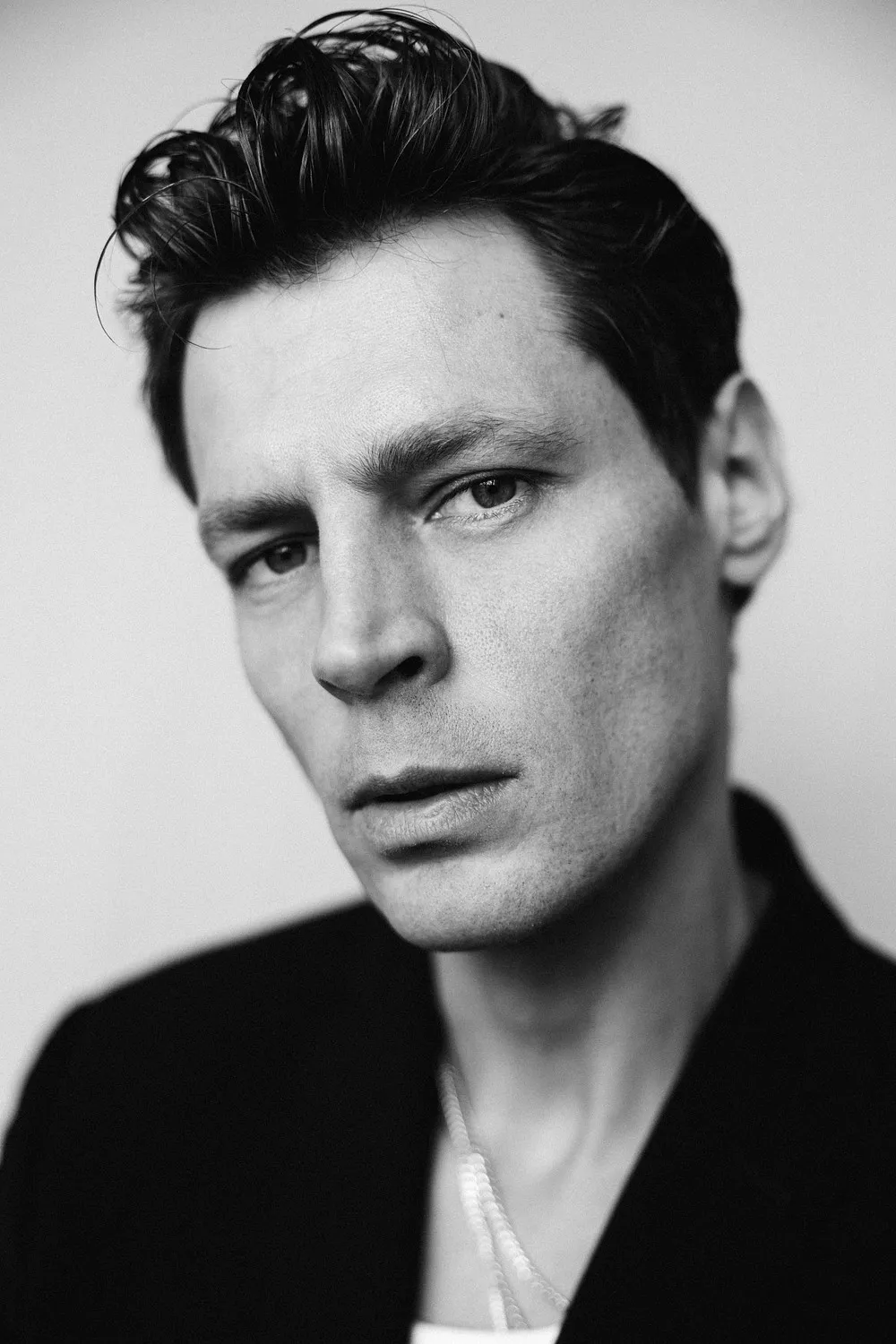 Adrian — Portfolioaufnahme 18 von 32