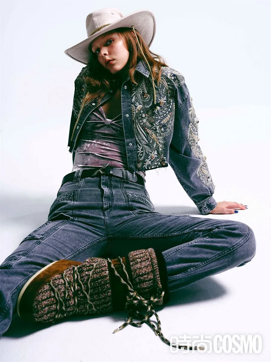 Julia T. — portfolio image 19 of 25
